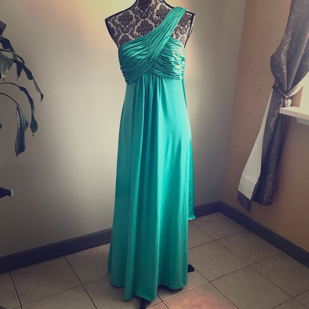 David’s Bridal size 8 mermaid dress